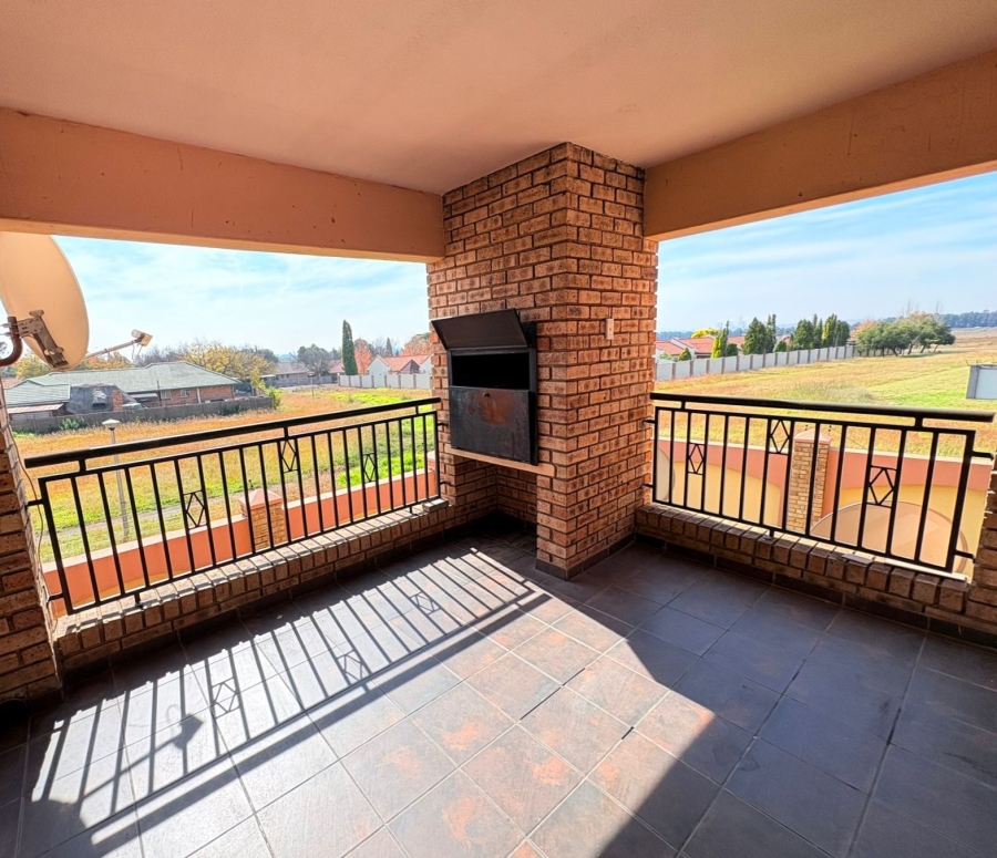 2 Bedroom Property for Sale in Vaalpark Free State